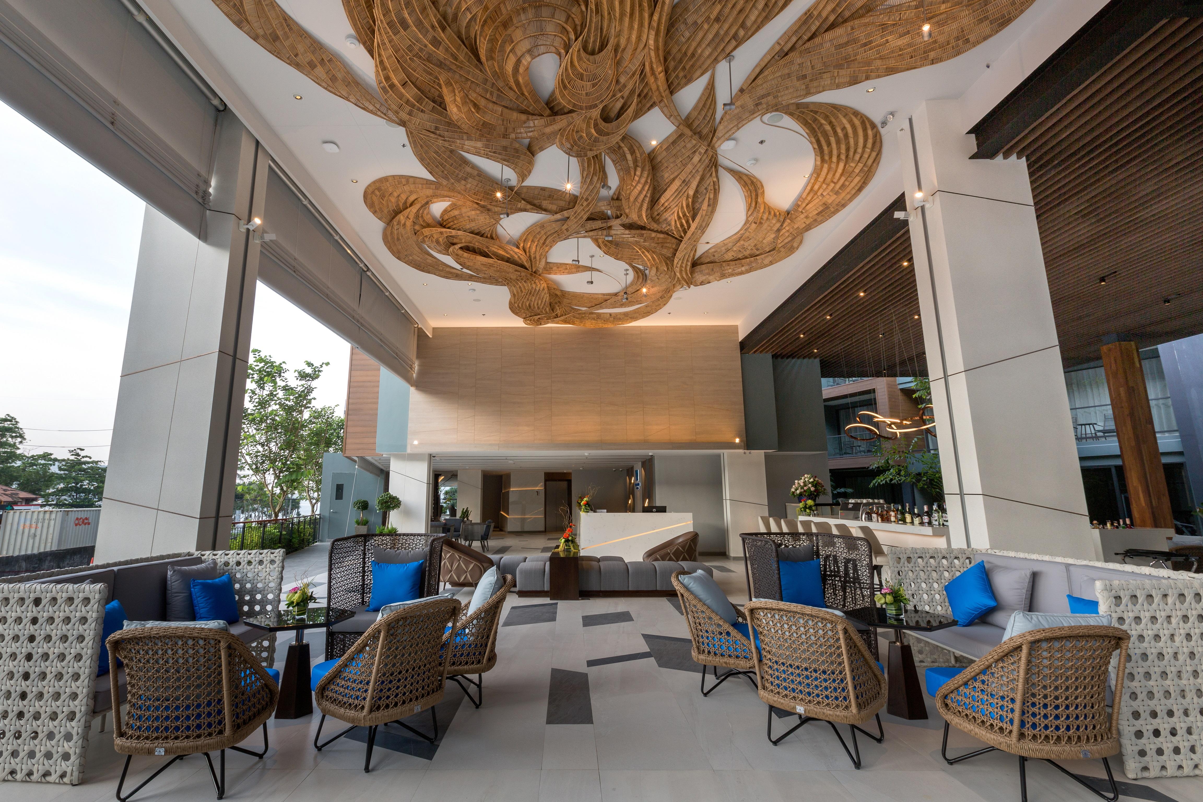 The Nature Phuket - Sha Extra Plus Luaran gambar The interior of the hotel